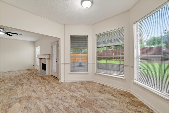 Building Photo - 11818 Snowberry Dr