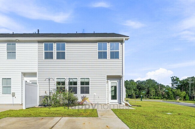 Building Photo - 103 Pine Gate Dr