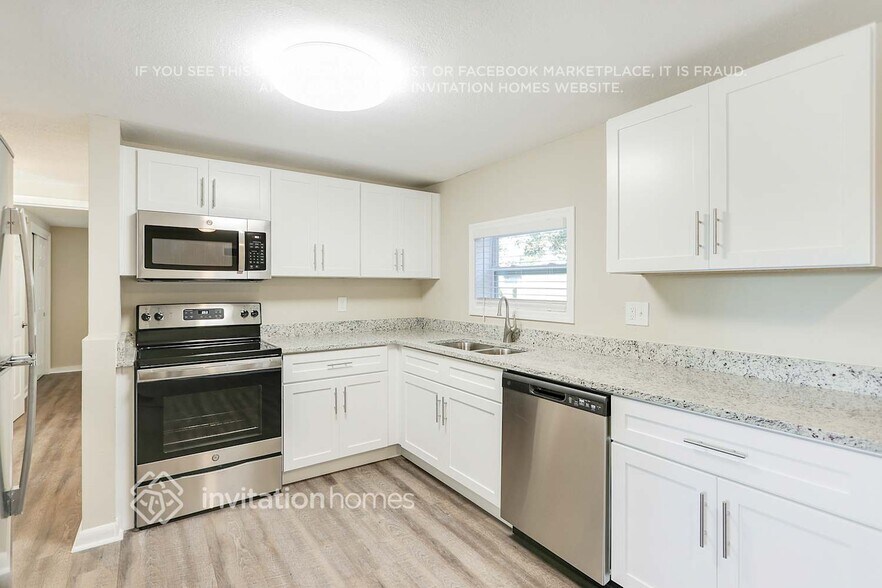 Building Photo - 3620 Westchester Dr