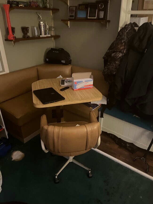 Building Photo - 2118 Elm St