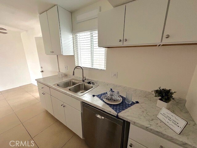 Building Photo - 37111 Cathedral Canyon Dr