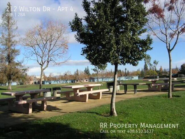 Building Photo - 212 Wilton Dr