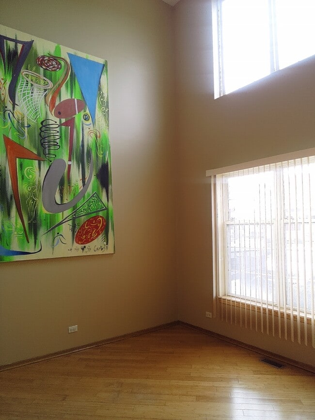 Building Photo - 3230 Holden Cir