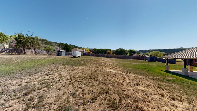 Building Photo - PRICE IMPROVEMENT ONLY $2,195 for OVER 1 A...