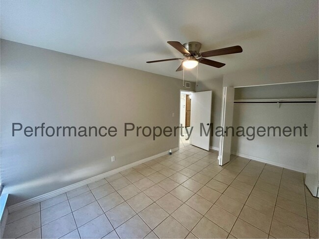 Building Photo - Charming 2 Bed/1 Bath Westchester Condo w/...