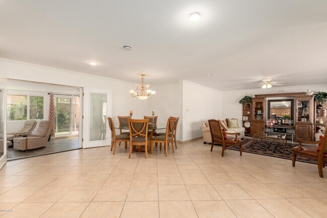 Building Photo - 6825 E Virginia Ave