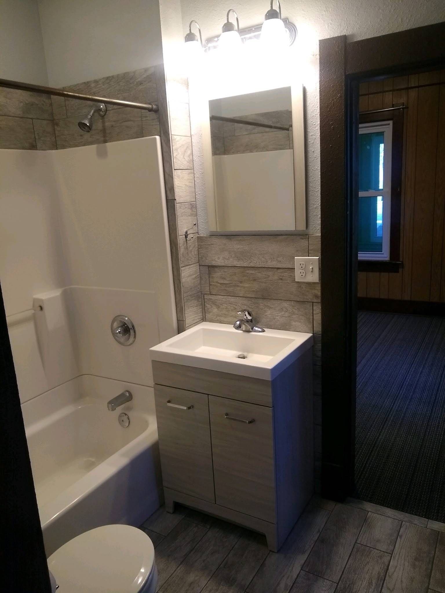 Bathroom - 909 S 2nd St