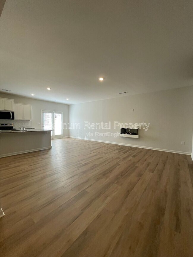 Building Photo - 56 Rustin Rdg