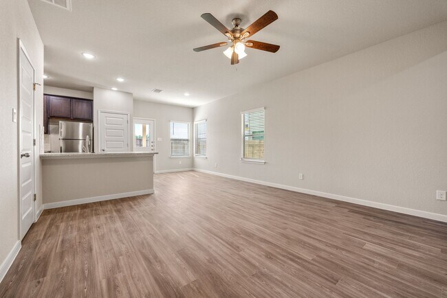 Building Photo - Modern 3-Bed, 2.5-Bath Townhome in New Bra...