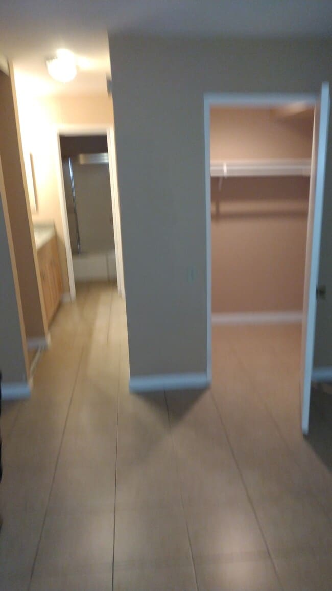 Building Photo - 5460 White Oak Ave