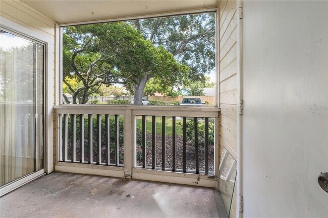 Building Photo - 1043 S Hiawassee Rd