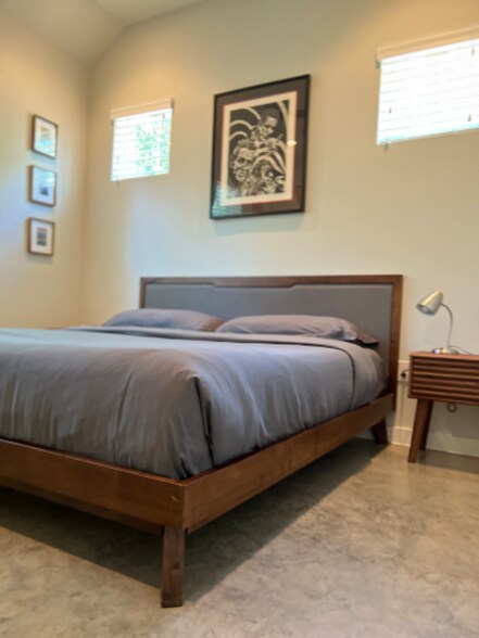 Building Photo - 2700 Francisco St