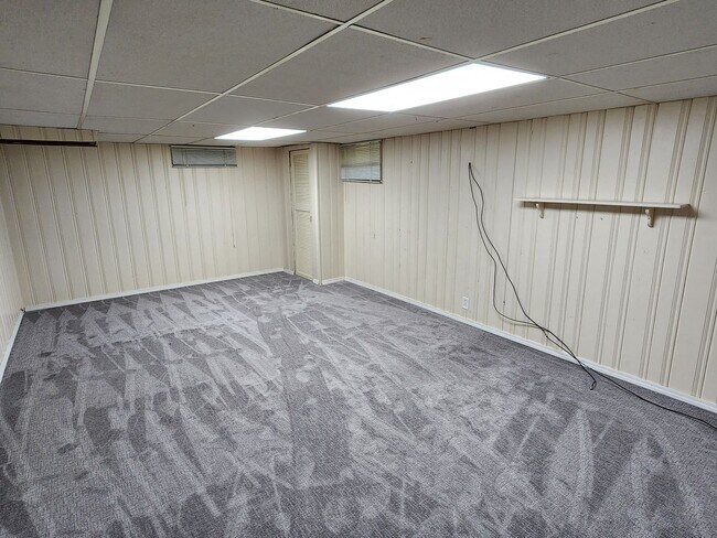 Building Photo - 4021 Harding Rd