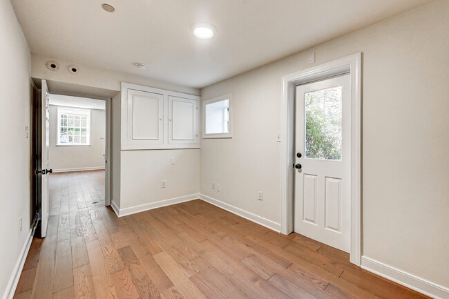 Building Photo - 804 Oella Ave