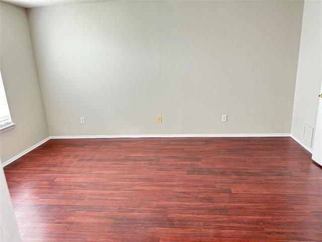 Building Photo - 301 Longshore Dr
