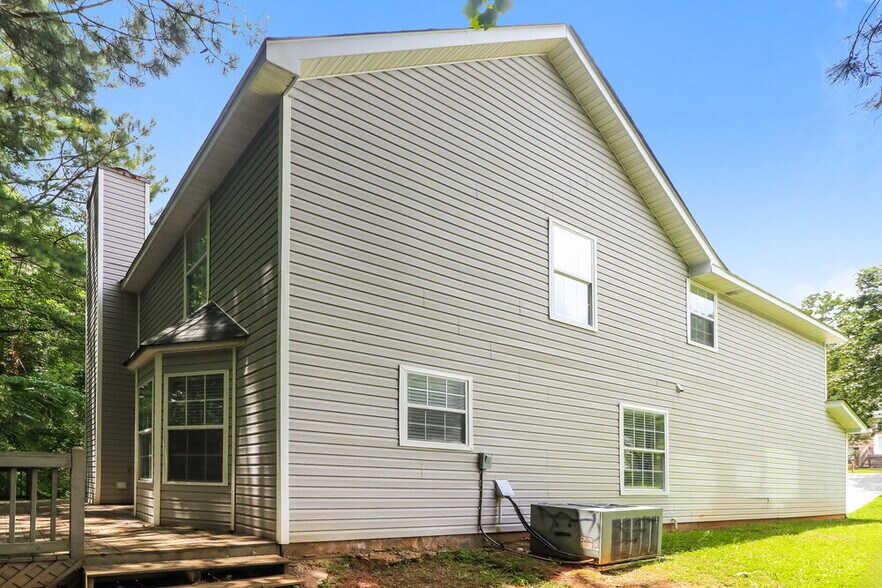 Building Photo - 4125 Clarks Tr