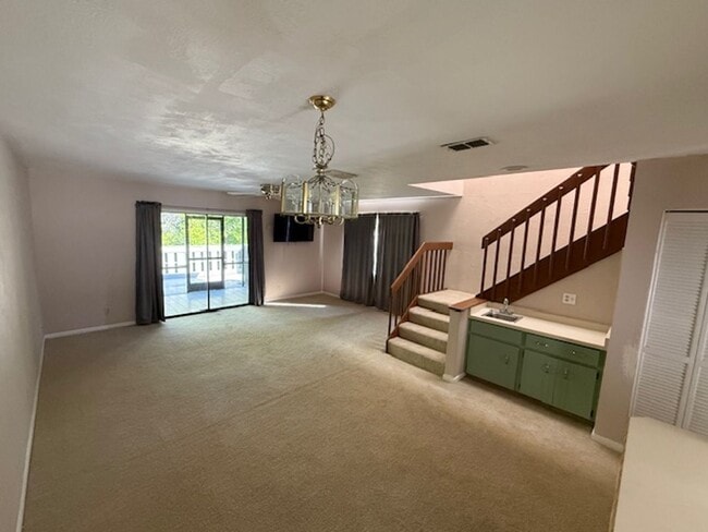 Building Photo - 150 Limewood Pl