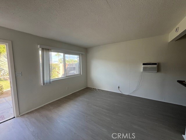 Building Photo - 37067 Bankside Dr