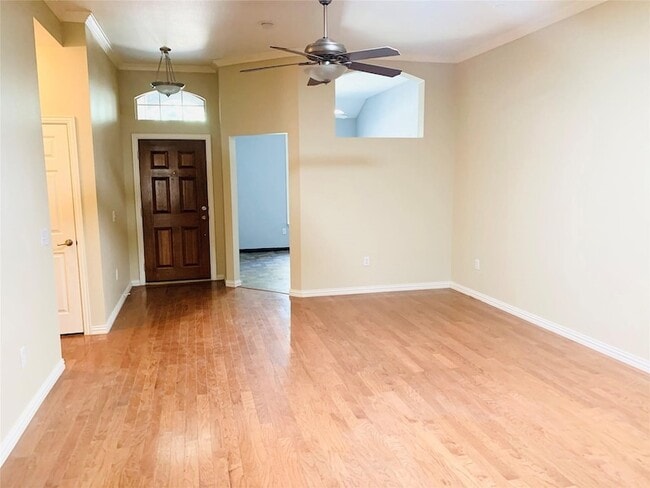 Building Photo - 2808 Mott St