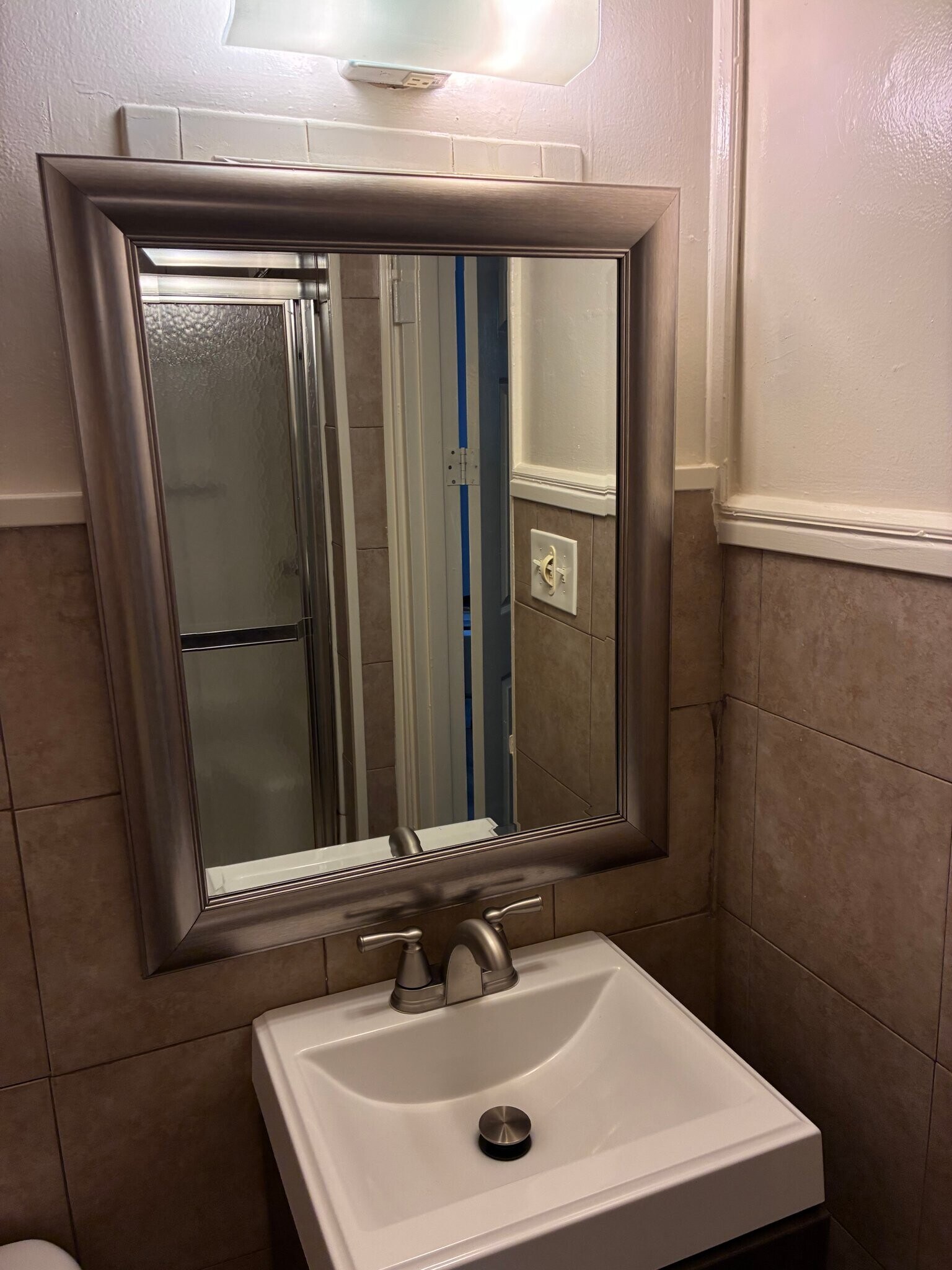 Building Photo - 801 Greenway Ct