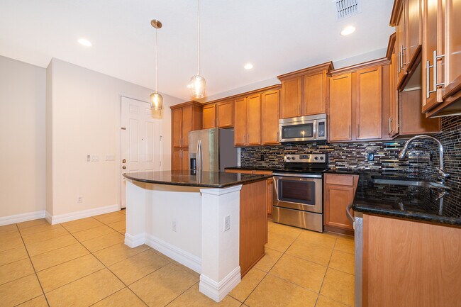 Building Photo - 10132 Eagle Creek Center Blvd