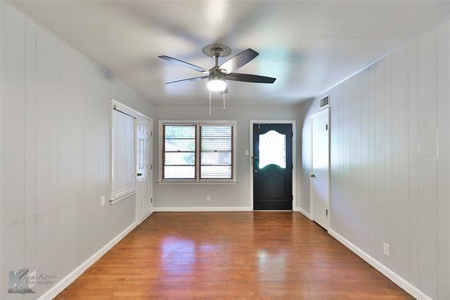 Building Photo - 726 Woodlawn Dr
