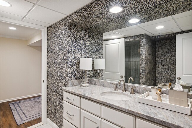 Building Photo - 3466 Bloomfield Club Dr