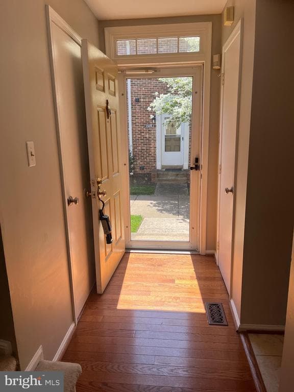 Building Photo - 2518 S Arlington Mill Dr