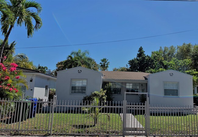 Building Photo - 30 NW 45th St