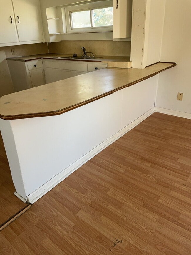 Building Photo - 117 Lewis St