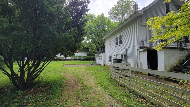 Building Photo - 4515 River Ridge Rd