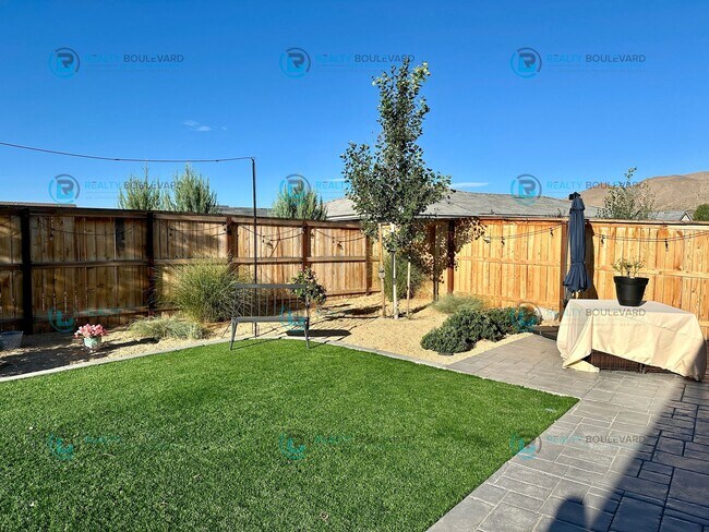 Building Photo - Welcome to your dream home, where modern elegance meets unparalleled convenience!