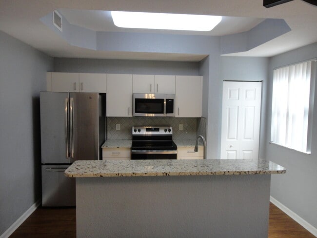 Building Photo - 2912 Hidden Hills Rd