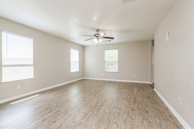 Building Photo - 2603 Cypress Island Dr