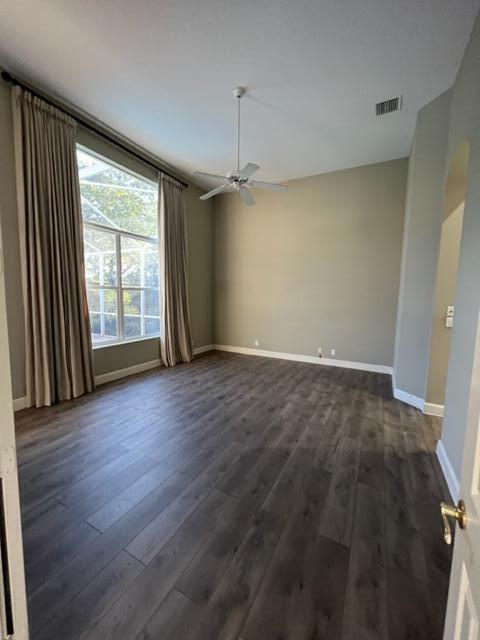 Building Photo - 104 Isle Dr