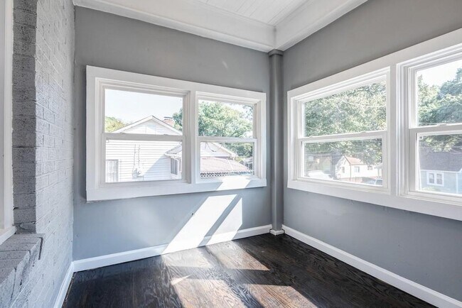 Building Photo - 120 Burbank Dr NW