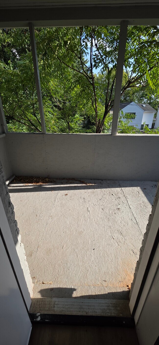 Building Photo - 629 Dumbarton Ave