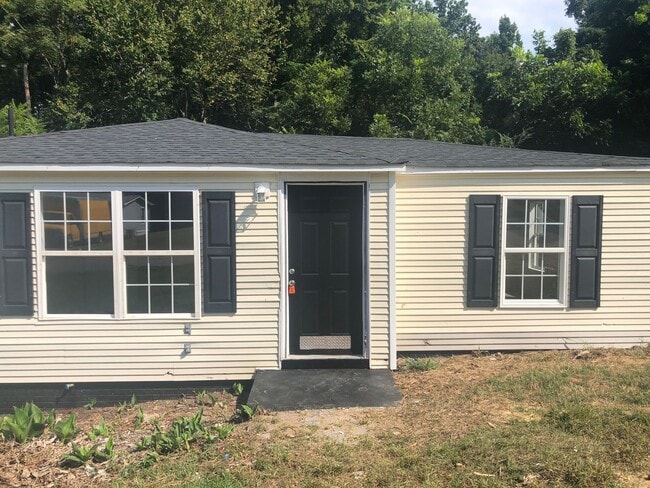 Primary Photo - Newly remodeled home is located in Lancast...