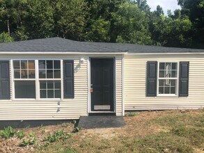 Building Photo - Newly remodeled home is located in Lancast...