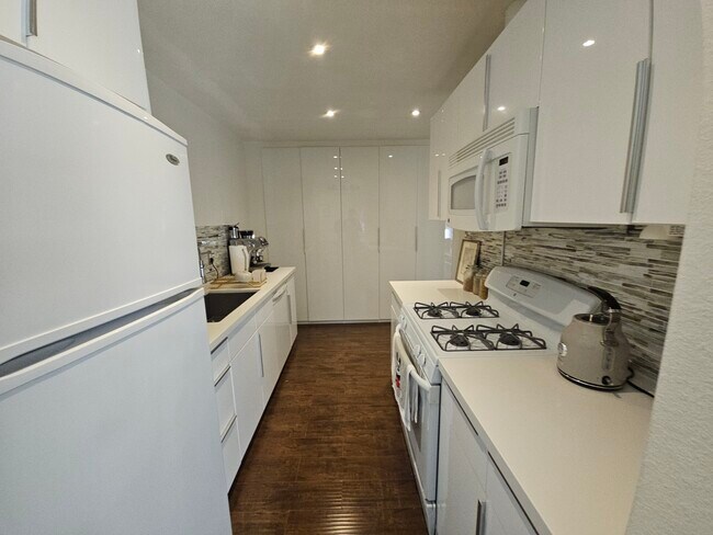 Building Photo - 4921 Indian Wood Rd