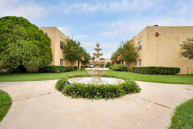 Building Photo - 3919 Bell Tower Dr