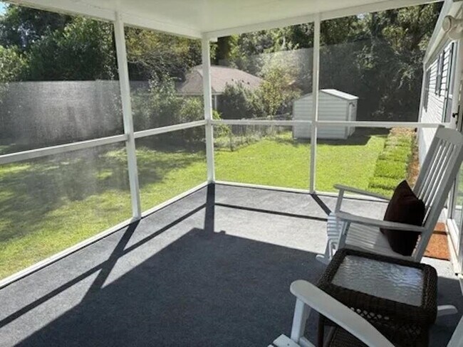 Building Photo - 107 Nelson Rd