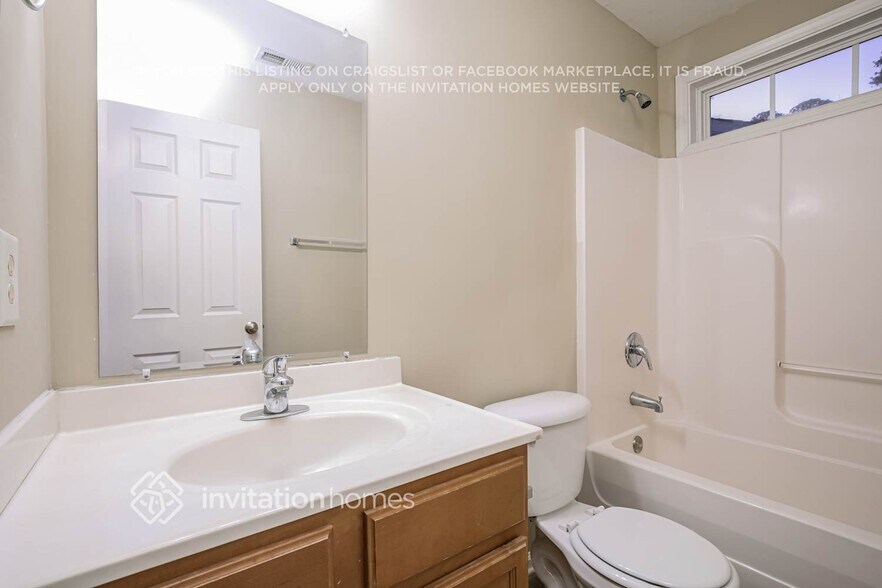 Building Photo - 7807 Green Mill Dr