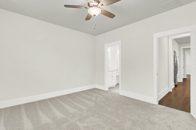 Building Photo - 254 Symphony Ave