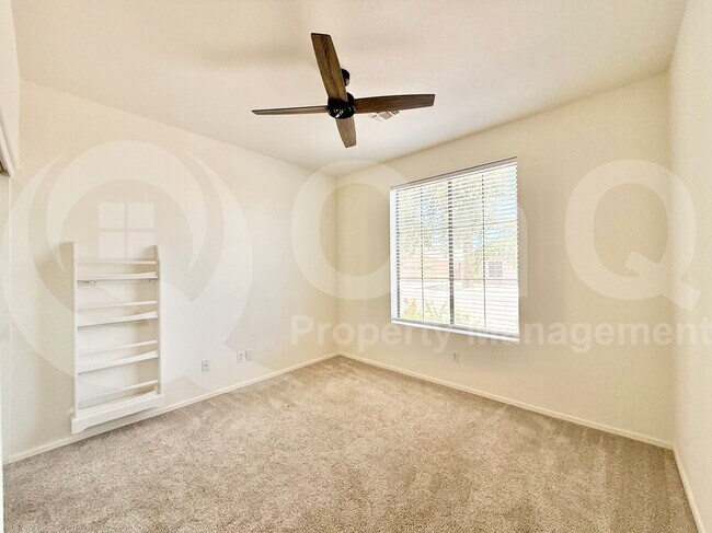 Building Photo - 9414 W Ross Ave
