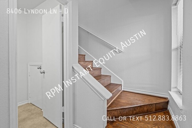 Building Photo - Charming 2 bedroom, 1.5 bath, two-story ap...