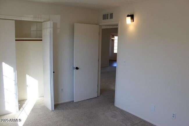 Building Photo - 1751 Wildflower Dr