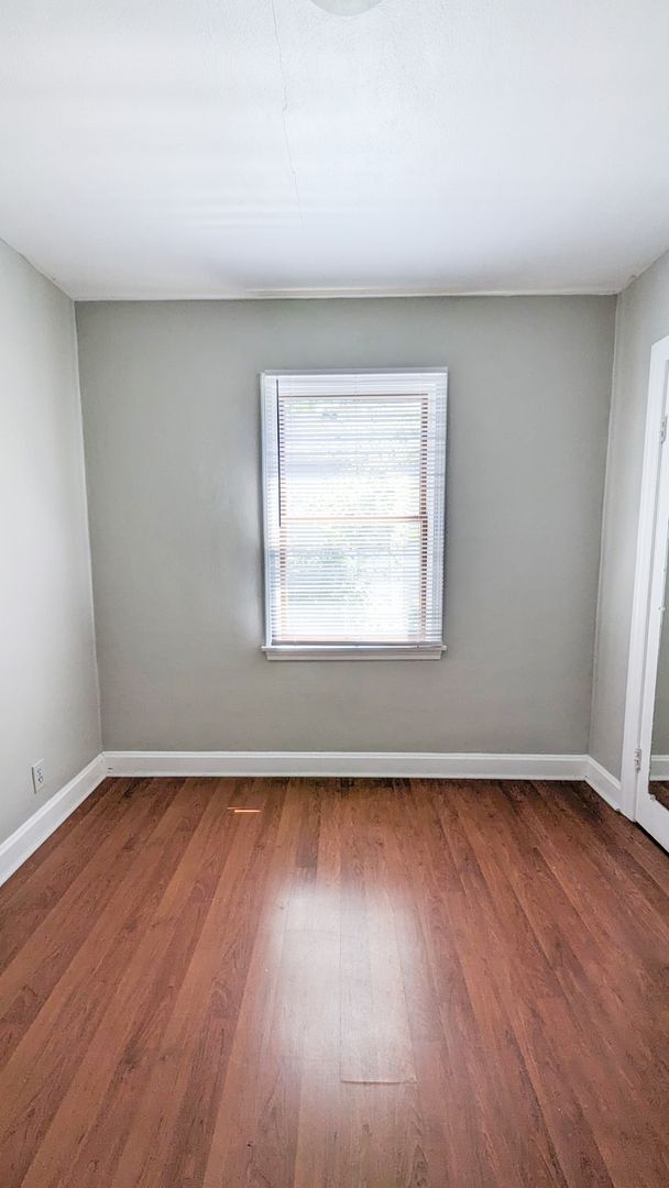 Building Photo - 3 Bedroom Home Preleasing for August 2026! Short Walk from Ball State's Campus! Updated & Spaciou...