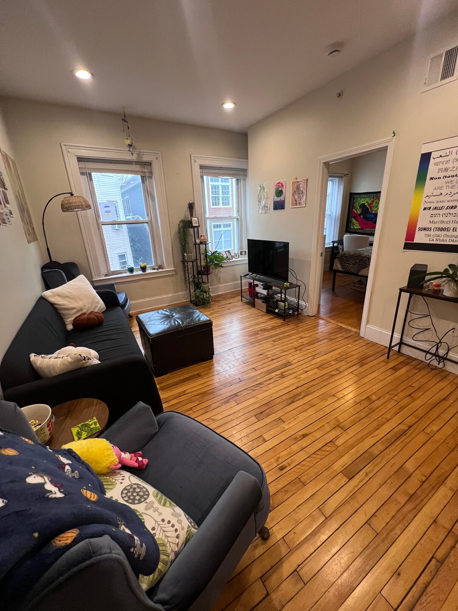 Building Photo - 8 Burney St