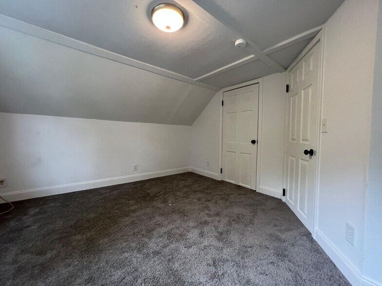 Bedroom #4 - 244 E Oakland Ave